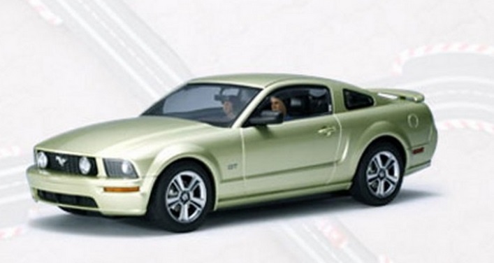 AutoArt 1:24 Ford Mustang GT 2005 (LEGEND LIME)