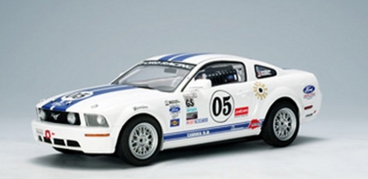 AutoArt Ford Racing Mustang FR500C #5 Grand-AM Cup GS 2005