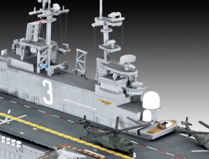 Revell Assault Carrier USS WASP CLASS