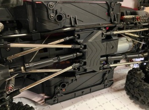DF-Models DF-4S PRO Crawler GELB 313mm (Version 2024)